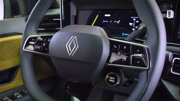 steering wheel and e-shifter - R5 E-Tech electric - Renault