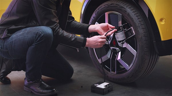 tyre inflation kit - R5 E-Tech electric - Renault