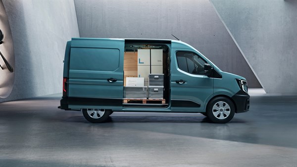 1,312 mm sliding side opening - Renault Master