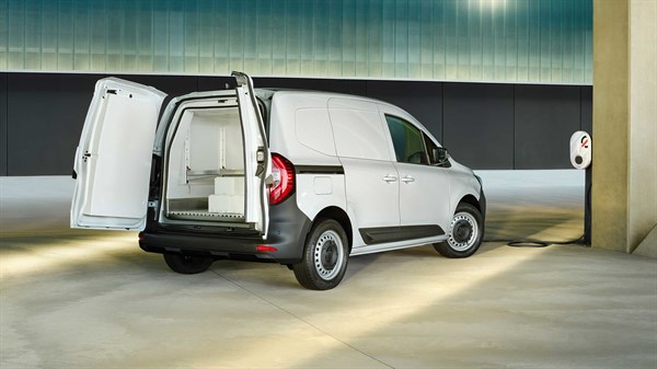 carrying goods - Renault Kangoo Van