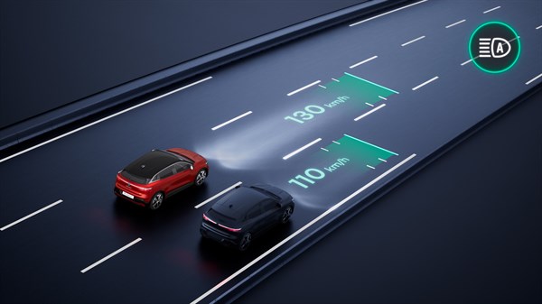 Renault Megane E-Tech electric - adaptive vision LED lights