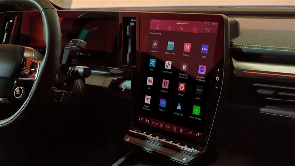 774cm² openR over two 12" screens - Renault Megane E-Tech electric