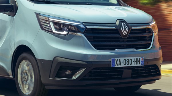 100% LED headlights - Renault Trafic Van