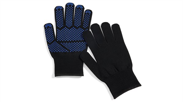 charging gloves - Renault Megane E-Tech electric