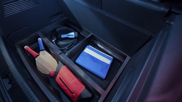 double floor for cable storage - Renault Megane E-Tech electric