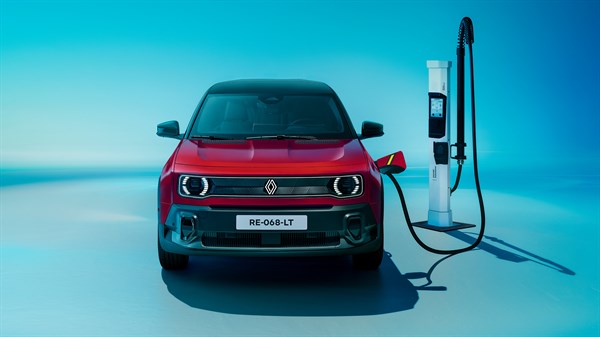 courant continu - Renault 4 E-Tech 100% électrique