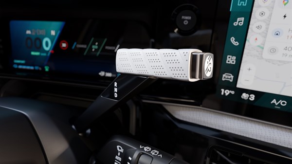 Renault 4 E-Tech électrique Roland-Garros-e-pop-shifter