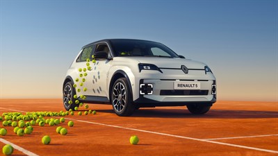 Renault 4 E-Tech electric test drive