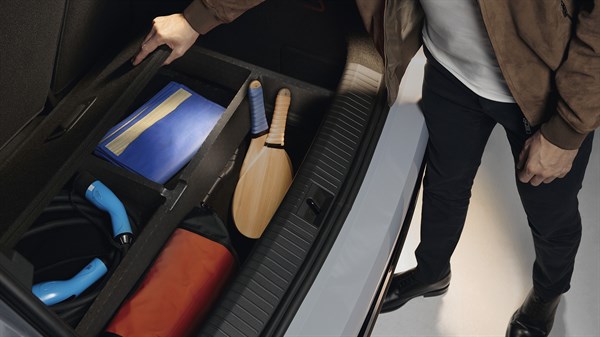 Renault Megane E-Tech electric - accessoires - false floor and storage